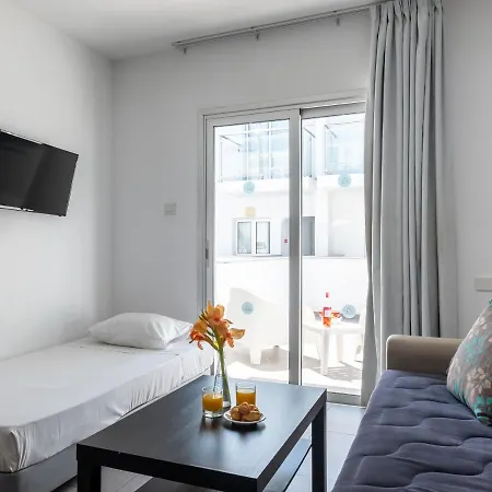 Bright, Charming, And Well-Planned Vacation Flat For A Small Family All Yours *
