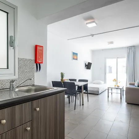 Bright, Charming, And Well-Planned Vacation Flat For A Small Family All Yours アパート