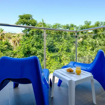 Appartamento Bright, Charming, And Well-Planned Vacation Flat For A Small Family All Yours